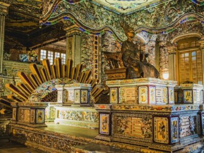 Экскурсия в Хюэ и пещеры Фонгня